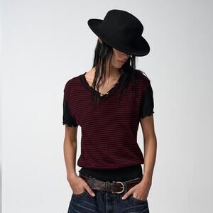 Enfants Riches Deprimes Style Black Red Here Comes Alice Aged V-Neck Sweater